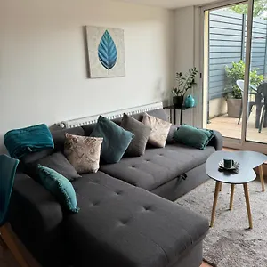 Au Calme Dans Maison En Rez De Jardin A 2,2 Kms Du Groupama Stadium Et Salle Ldlc Arena Appartement